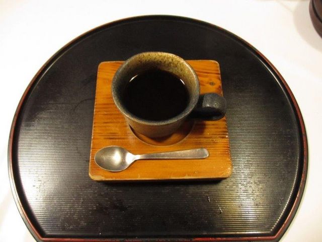 濃いコーヒーはミルクとお砂糖を多めにすると味が劇的に変わります_ドライブイン灘