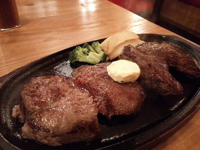 ステーキ_JUMBO STEAK HAN S ハンズ 国際通り牧志店