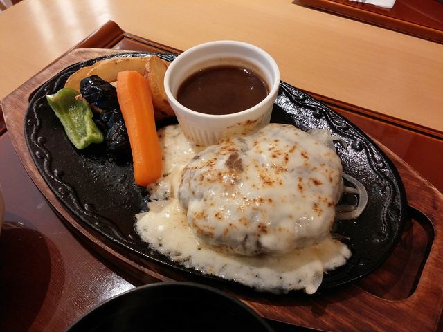 チーズハンバーグ_寿々半五稜郭店