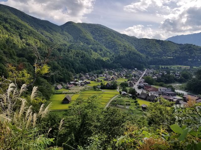 城山展望台より_荻町城跡