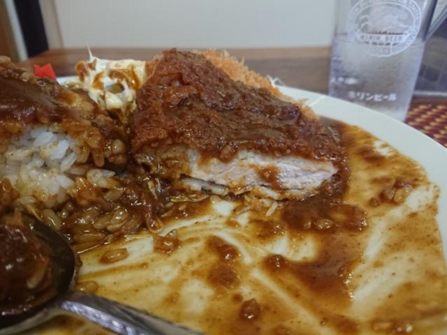 カツも肉厚です_ぐるめ茶屋