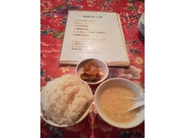 ランチのイメージ、ライス(1回ぐらいならおかわり出来そう)、スープ。_ニーハオ