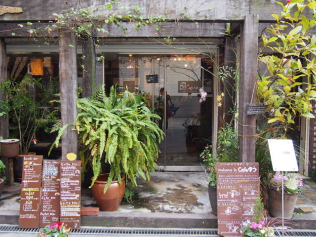入口外観_Cafaゆう 梅田店