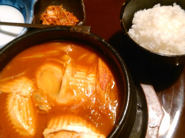豆腐タップリのチゲセット。ボリューム満点♪_いっちょう 前橋片貝店