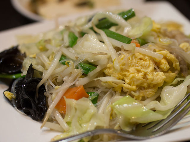 にんにく効いてる炒め物_中華居酒屋 香港府
