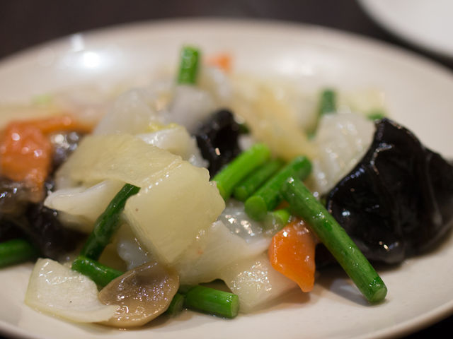 にんにく効いてる塩炒め_中華居酒屋 香港府