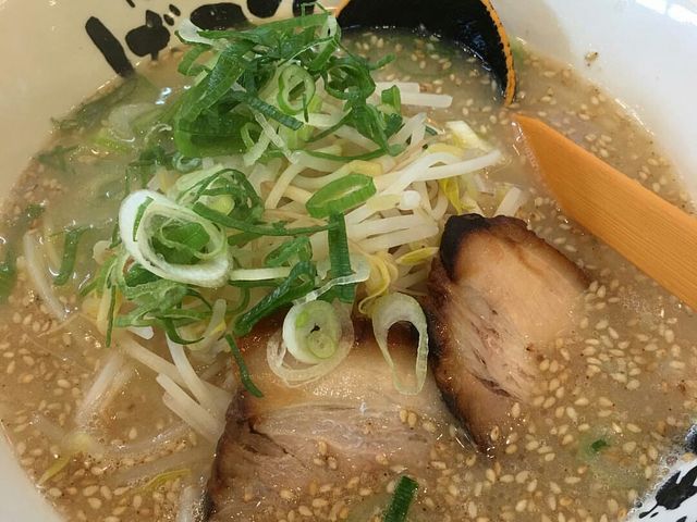 とんこつラーメン_げんこつ