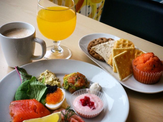 この時期は"ミッドサマープレート"がお得でした!_IKEA鶴浜 レストラン&カフェ