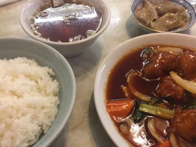 整った感じの酢豚です。_水新菜館