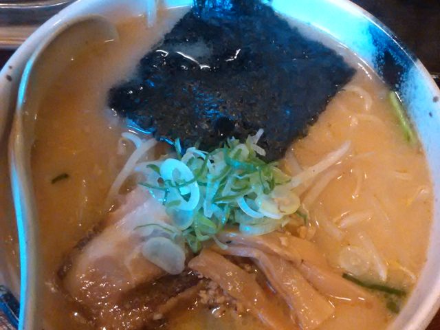 白みそラーメン_味噌蔵麺光
