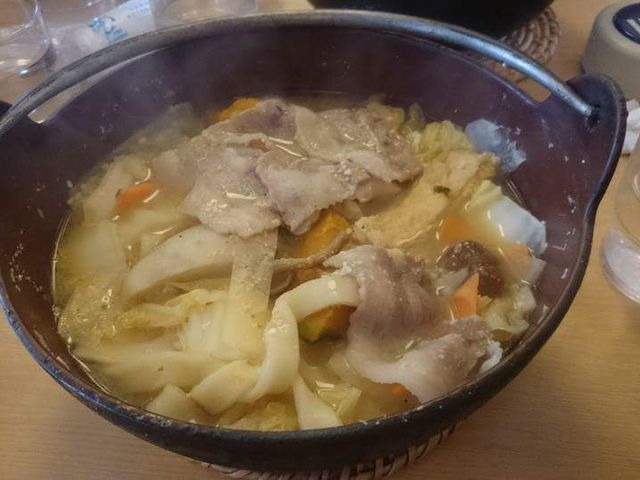 ぐちゃぐちゃになった頃が美味しい_ほうとう蔵歩成 フルーツライン店