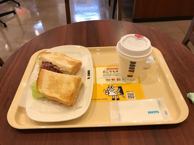 パストラミサンドのモーニング_ドトールコーヒーショップ万代シティ店