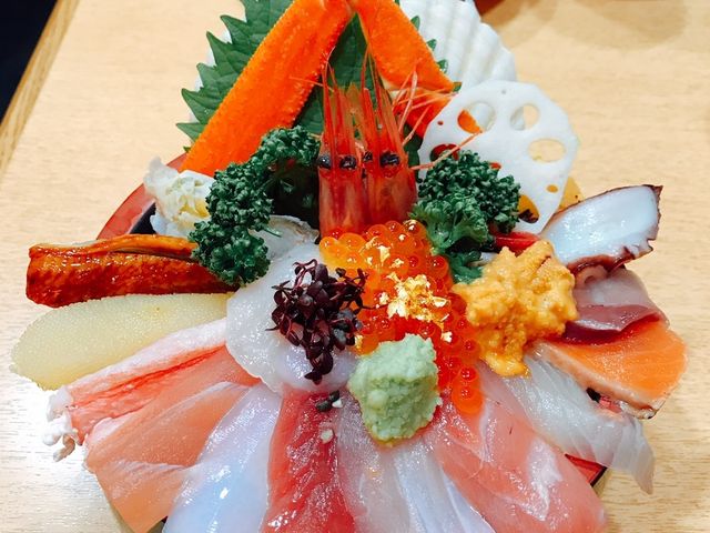 海鮮丼3,000円_山さん寿司本店
