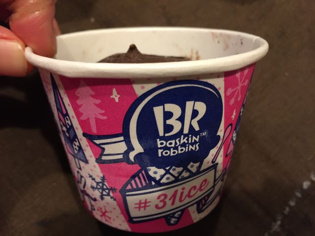 カップも可愛い_サーティワンアイスクリーム 飯田橋ラムラ店