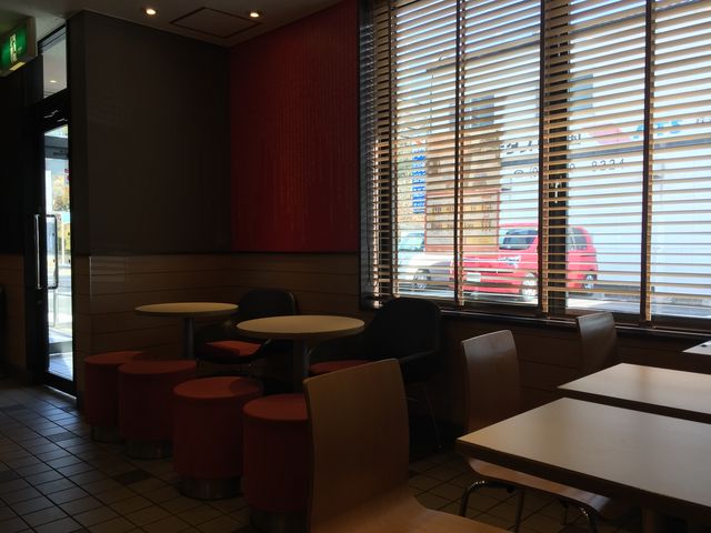 店内_マクドナルド171小野原店