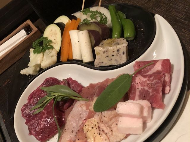 主菜_溶岩焼き 山ぼうし