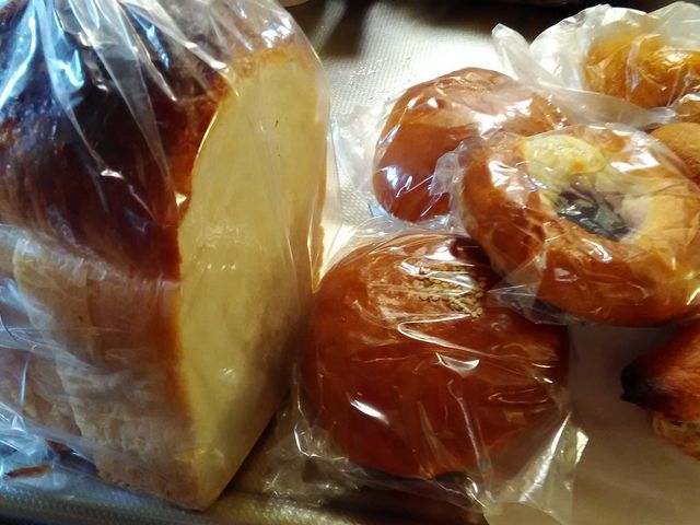フランスパン生地のあんパンが最高においしかったです。_あさねぼうのBECKEREI