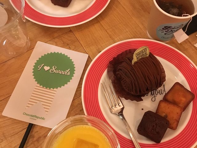 ケーキつきの食べ放題もありますよ!_ショコラ リパブリック 三宮店