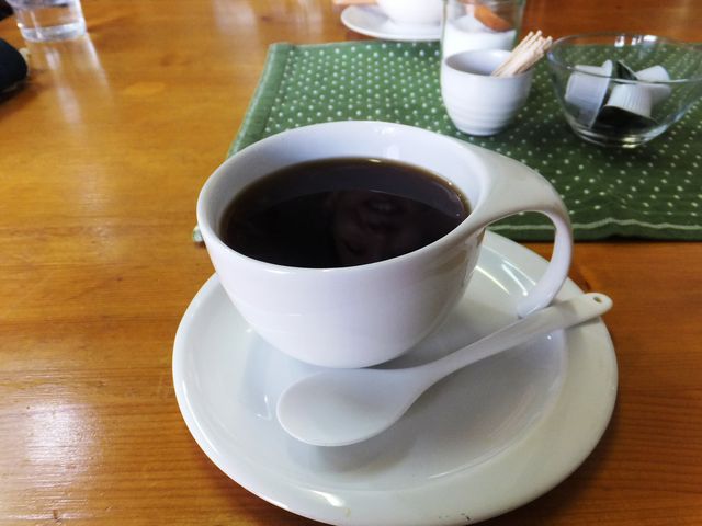 ブレンドコーヒー:器がおしゃれ_ブランニュー・カフェ