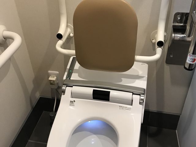 トイレもきれいだった_すし食いねえ! 高岡南店