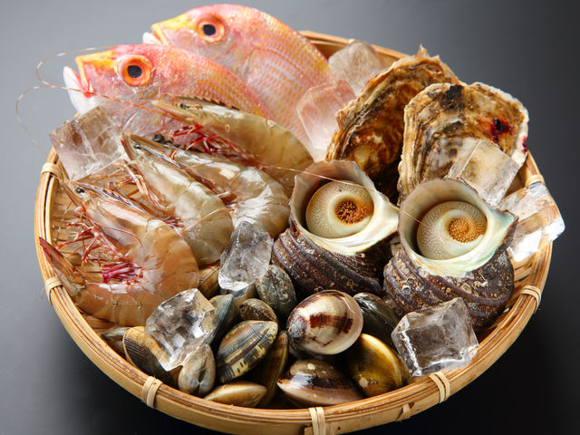 地獄蒸し盛り合わせ/梅_丸栄鮮魚 べっぷ駅市場