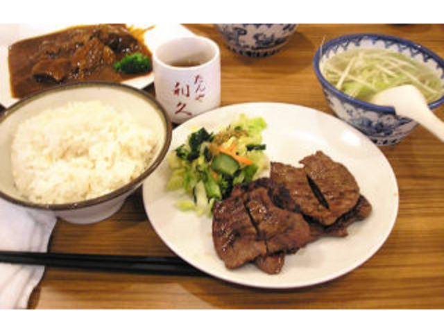ボリューム満点です☆_牛たん炭焼き 利久 本町店