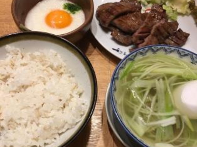 とろろ付きの牛タン定食☆_牛たん炭焼き 利久 東口分店