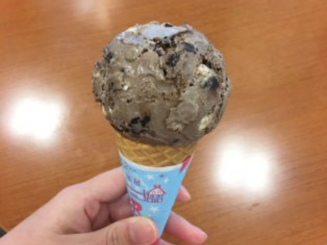 ラッキーロード☆_サーティワンアイスクリーム 足立入谷店