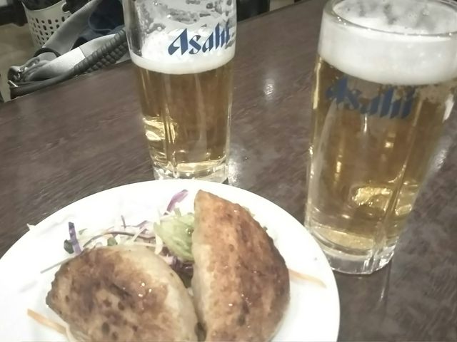 餃子とビール_中華菜館 水蓮月 新丸ビル店