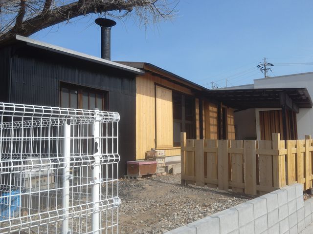 モダンな建物_淺野鍛冶屋
