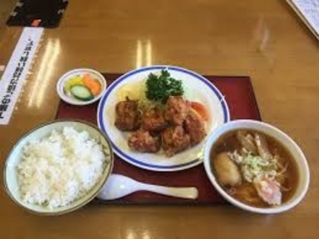 めん八食堂_めん八食堂