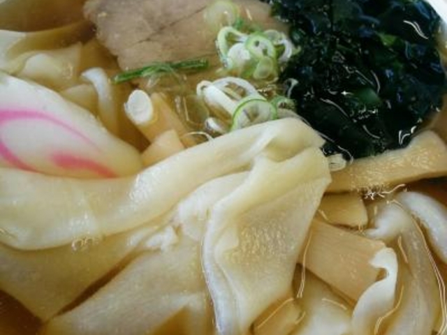 幅広ラーメン_足利麺