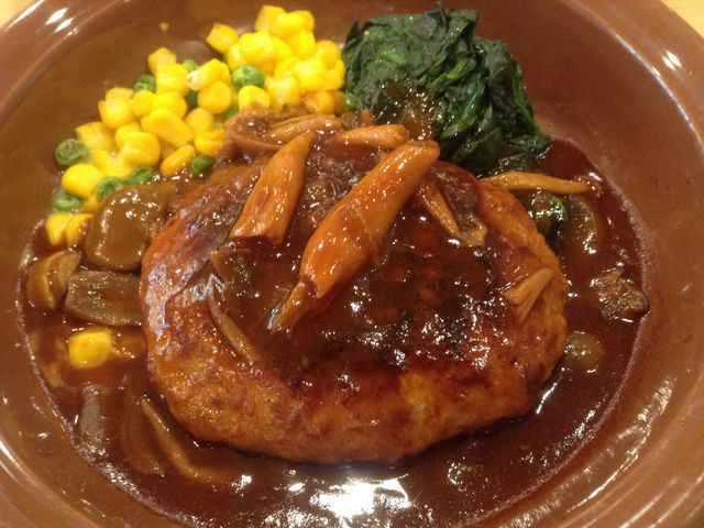 きのこのデミグラスソースハンバーグ_サイゼリヤ池袋西口店