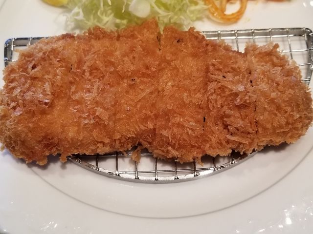 ロースカツ。ランチがオススメ。_とんかつたから