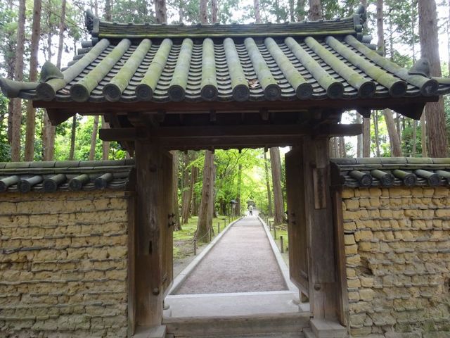 唐招提寺開山御廟入り口_唐招提寺開山御廟