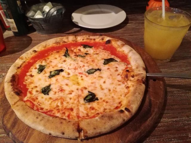 サラダも美味しい_タンブレロ Tamburello 4909 川口店