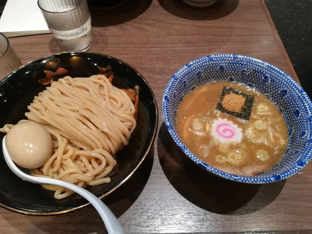 太麺モチモチ!_六厘舎TOKYO ソラマチ店