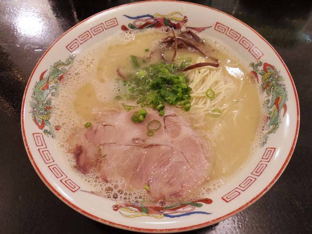 とんこつラーメン_山形屋西洋酒場