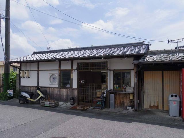 外観_極楽とんびお好み焼