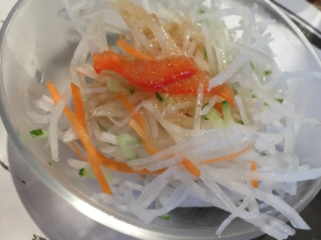 セットのサラダ_寛屋紀三井寺本店