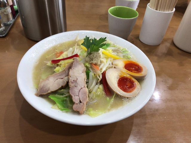 野菜たっぷりのタンメンです。_麺や遊大