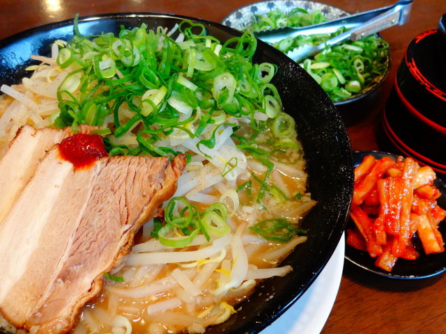 白玉ラーメン_秦秦