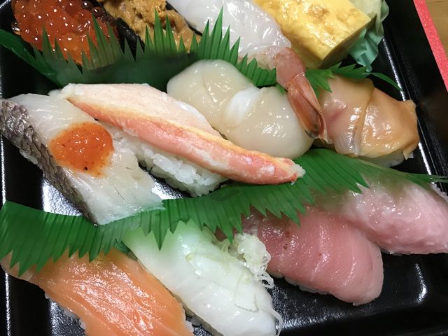右下の大トロが絶品!!_平禄寿司愛子店