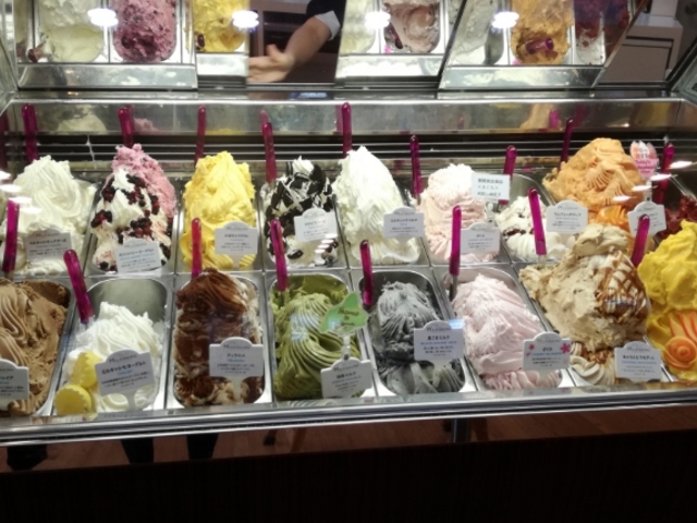 こんなの選べないよ・・・_MILKISSIMO・函館五稜郭タワー店