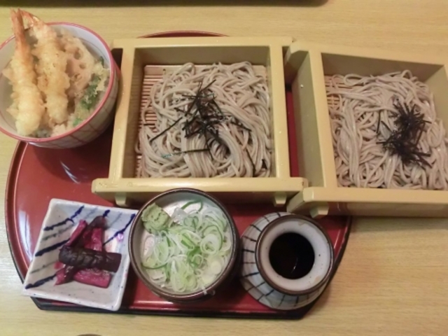 ざるそば(2段)と天ぷらミニ丼のセット_サガミ富田林店