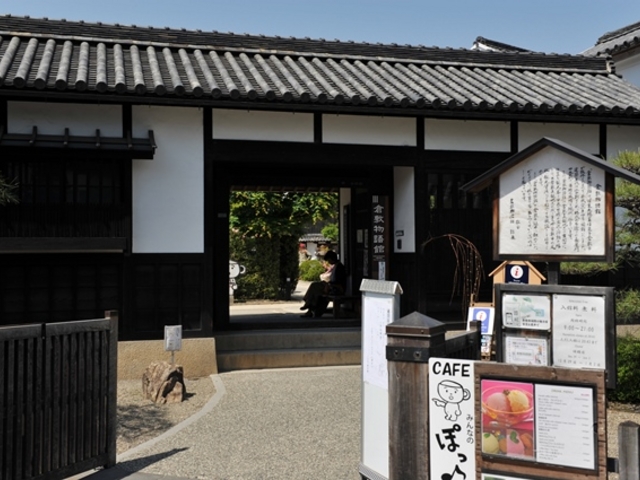 美観地区入り口の物語館_倉敷物語館