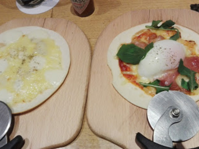 美味しいピザでした♪_しこつ湖鶴雅リゾートスパ 水の謌(うた) アマム