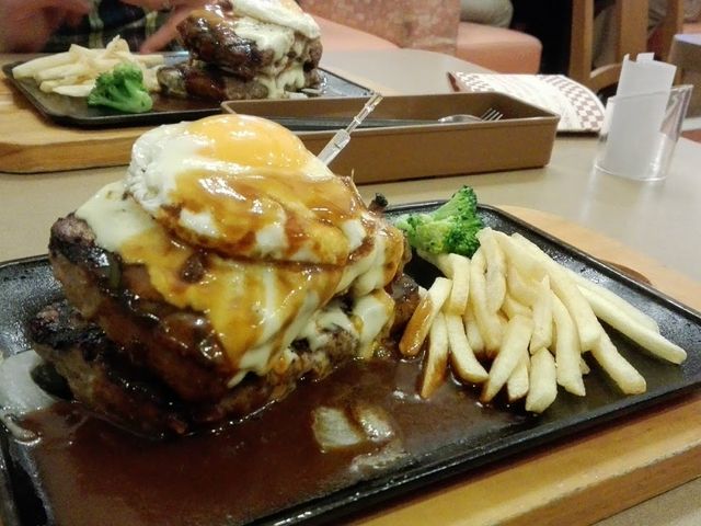 ローアングルで(笑。_ヴィクトリアステーション 厚別店