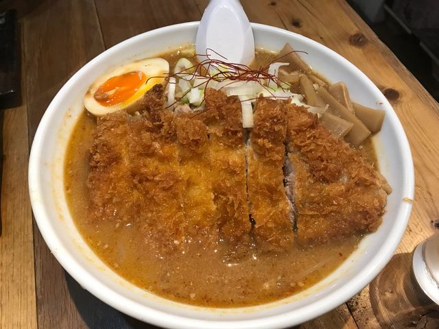 すごいボリュームです_とんかつ 熊さん