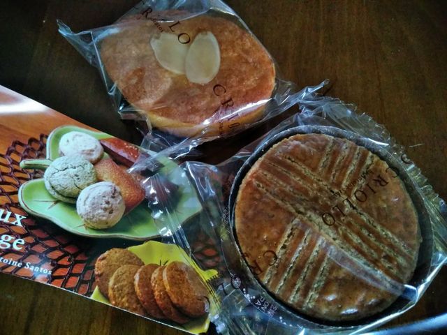 種類豊富な焼き菓子はお土産にも喜ばれます_Ecole Criollo エコール・クリオロ 本店